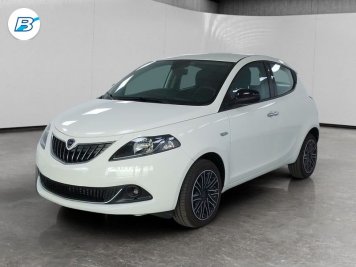 Lancia Ypsilon 1.0 firefly hybrid Gold s&s 70cv