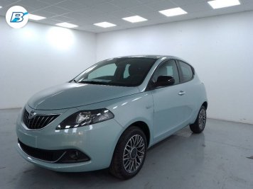 Lancia Ypsilon 1.0 firefly hybrid Gold s&s 70cv