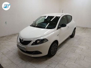 Lancia Ypsilon 1.0 firefly hybrid Gold s&s 70cv
