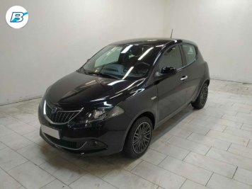 Lancia Ypsilon 1.0 firefly hybrid Gold s&s 70cv
