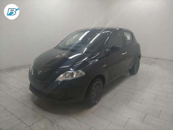 Lancia Ypsilon 1.0 firefly hybrid Platino s&s 70cv
