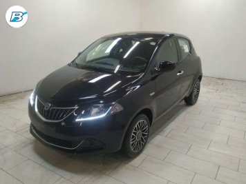 Lancia Ypsilon 1.0 firefly hybrid Platino s&s 70cv